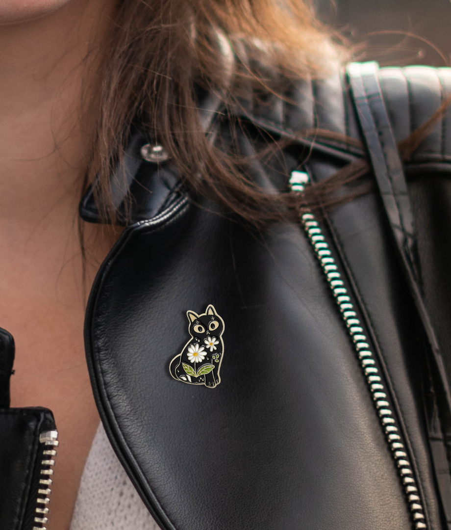 Pin Metalic Floral Cat