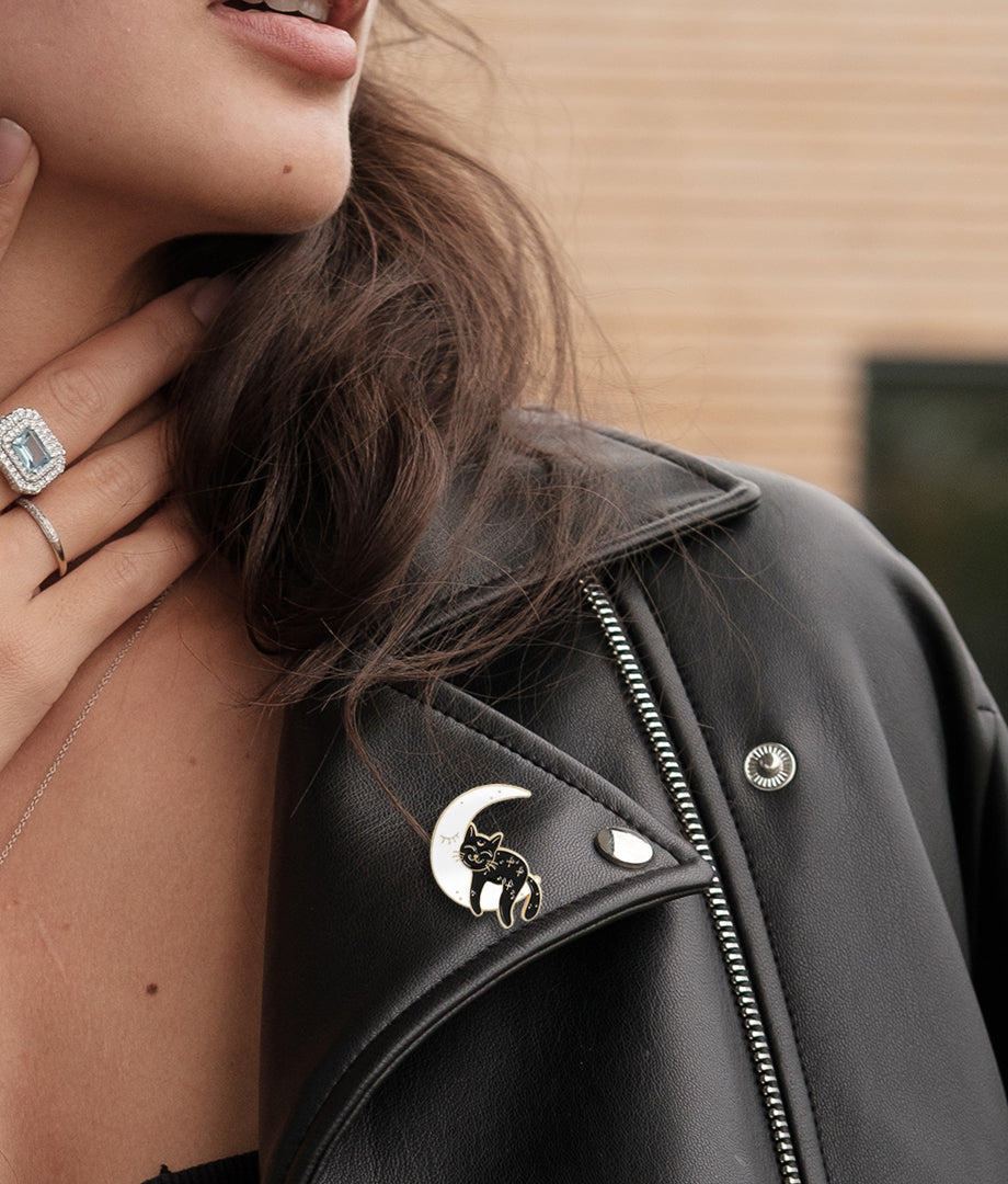 Pin Metalic Sleepy Cat