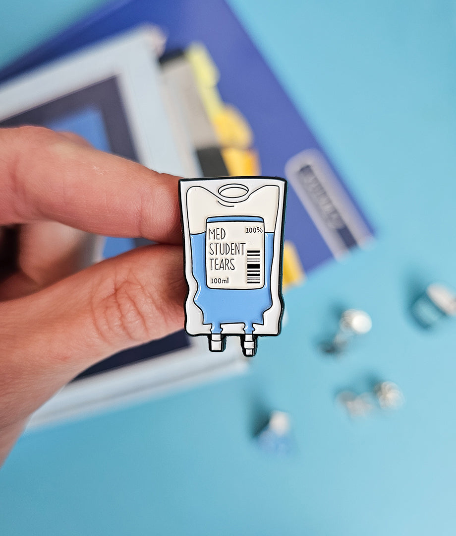 Pin Metalic Med Student