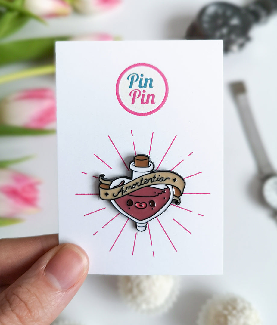 Pin Metalic Love Magic Potion