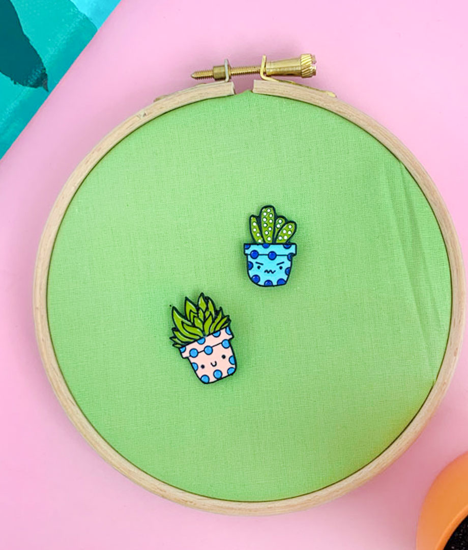 Pin Metalic Angry Cactus