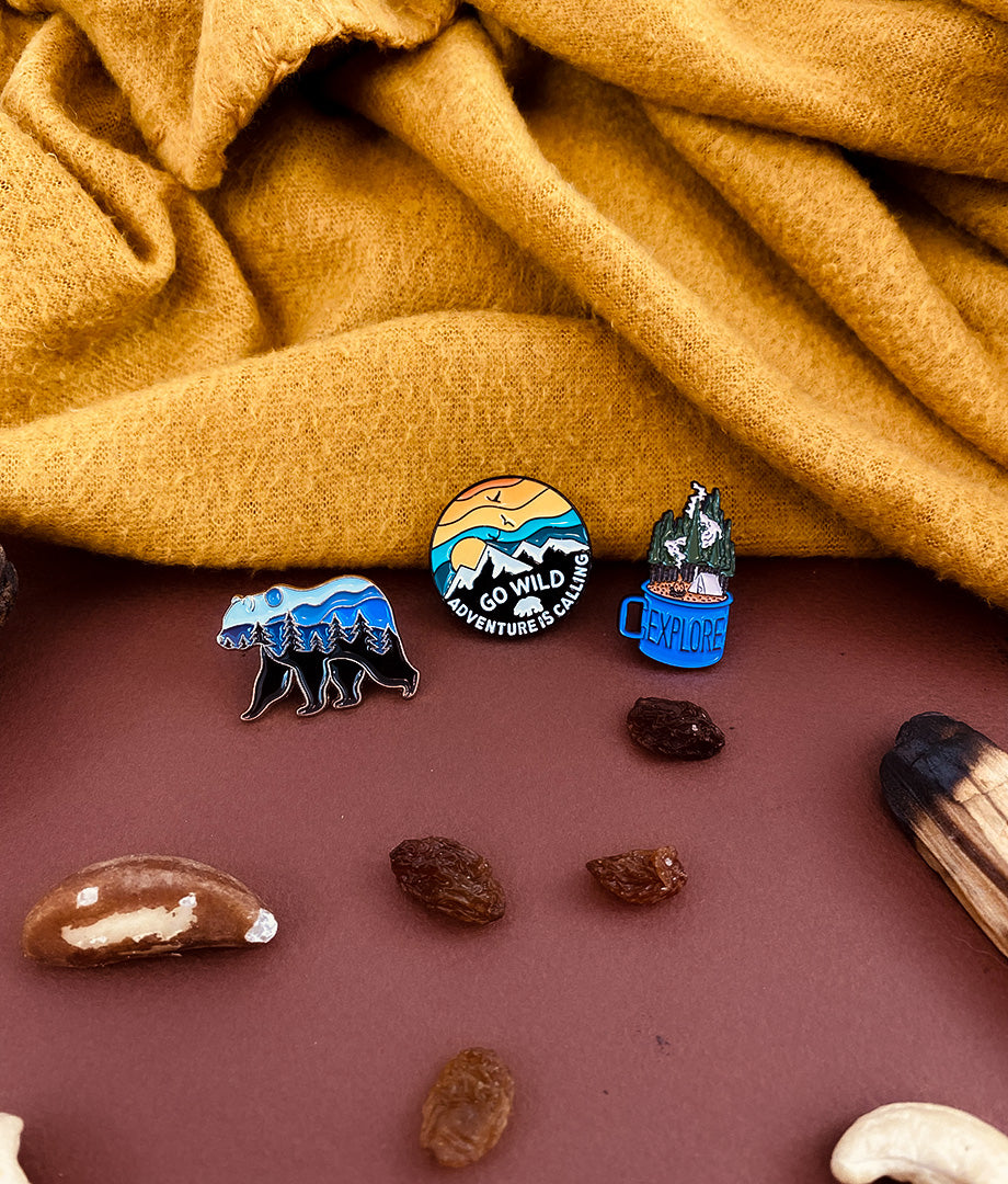 Pin Metalic Bear Country