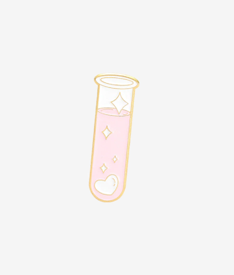 Pin Metalic Love Reaction