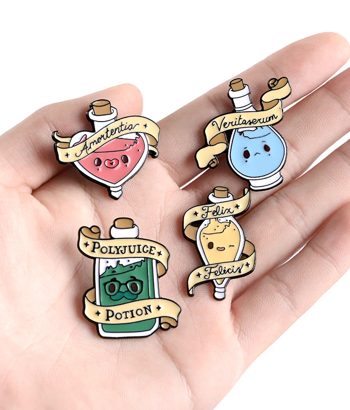 Pin Metalic Love Magic Potion