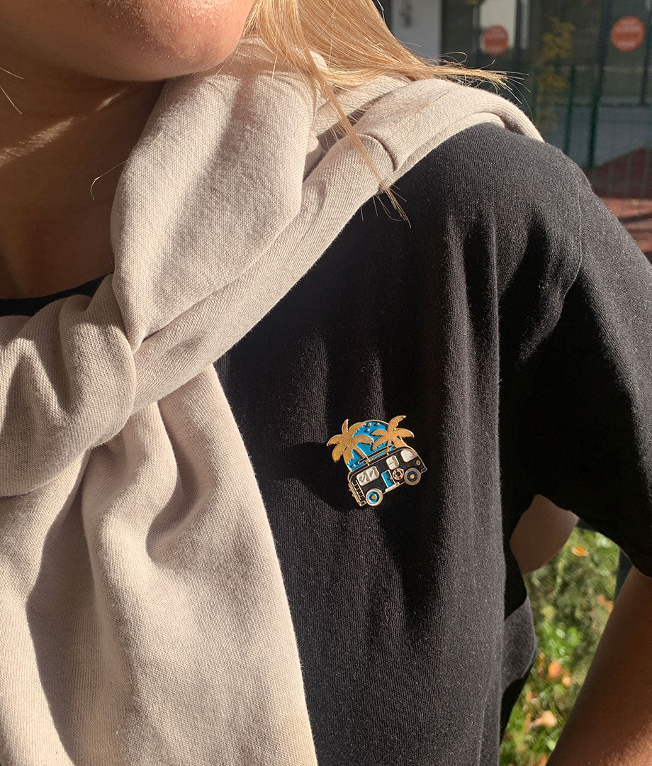 Pin Metalic Van Life Blue