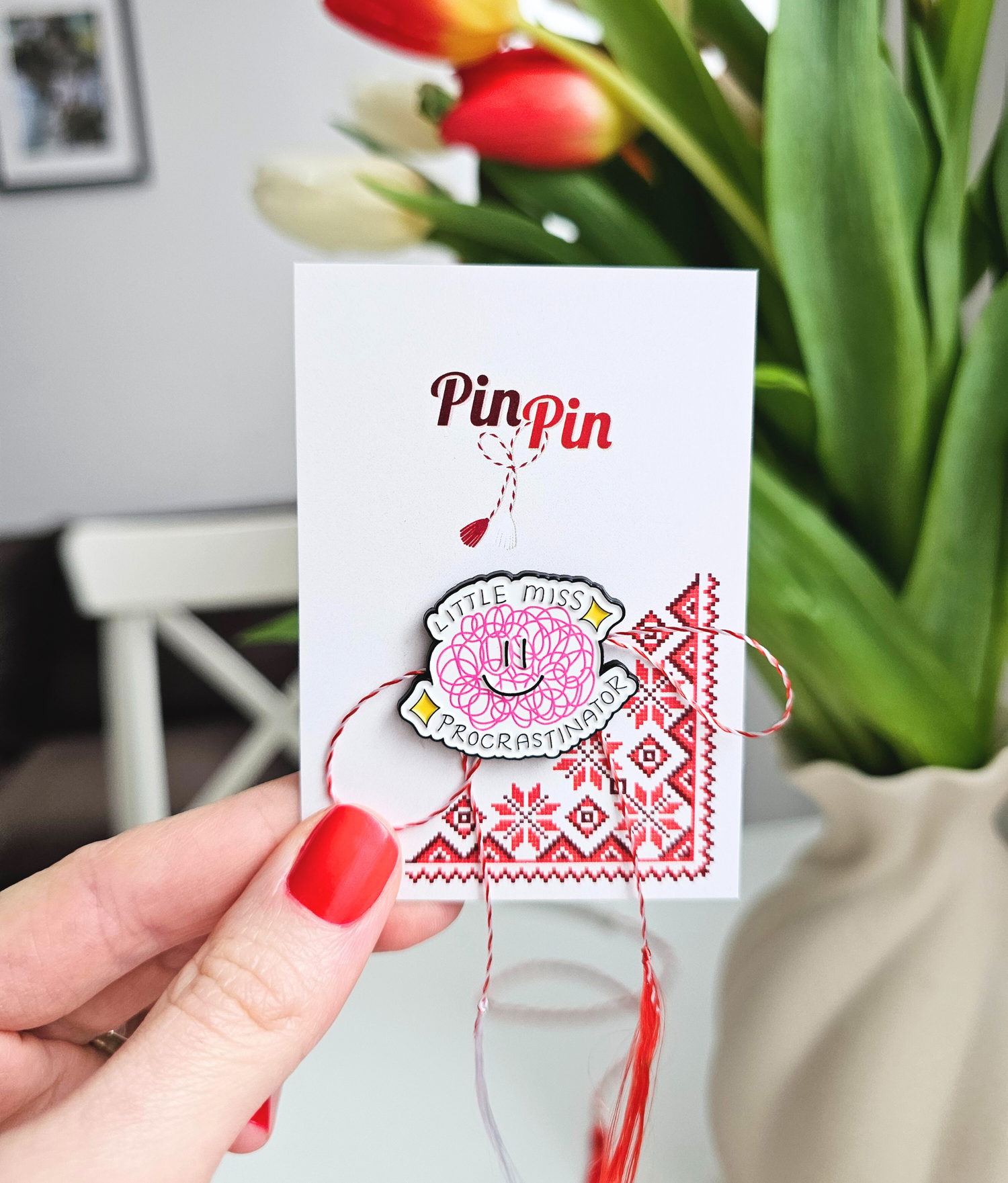 Pin Metalic Miss Procrastinator