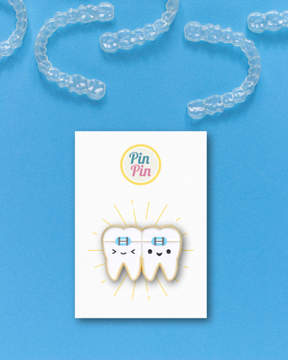 Pin Metalic Braced together
