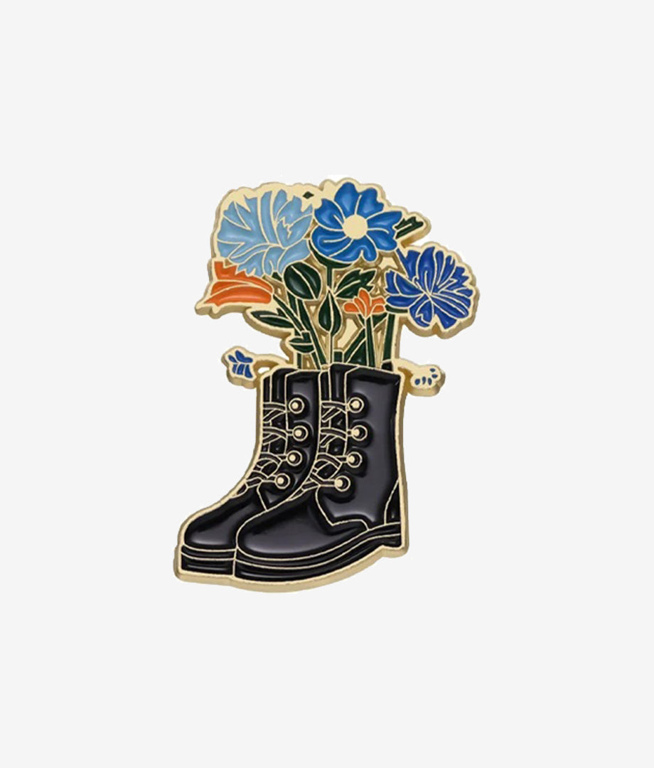 Pin Metalic Blooming Boots