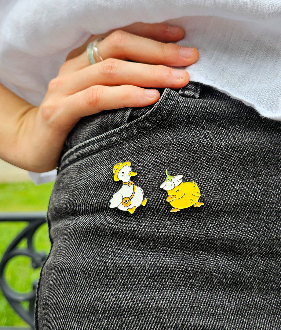 Pin Metalic Daisy Duck