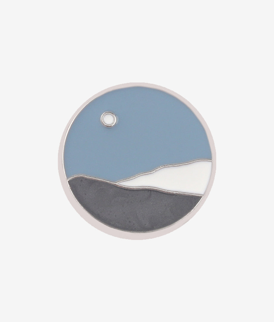 Pin Metalic Moon and mountain