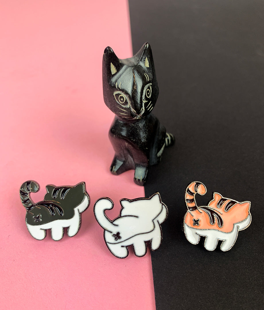 Pin Metalic Orange Cat-astrophe