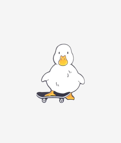 Pin Metalic Skateboarding Duck